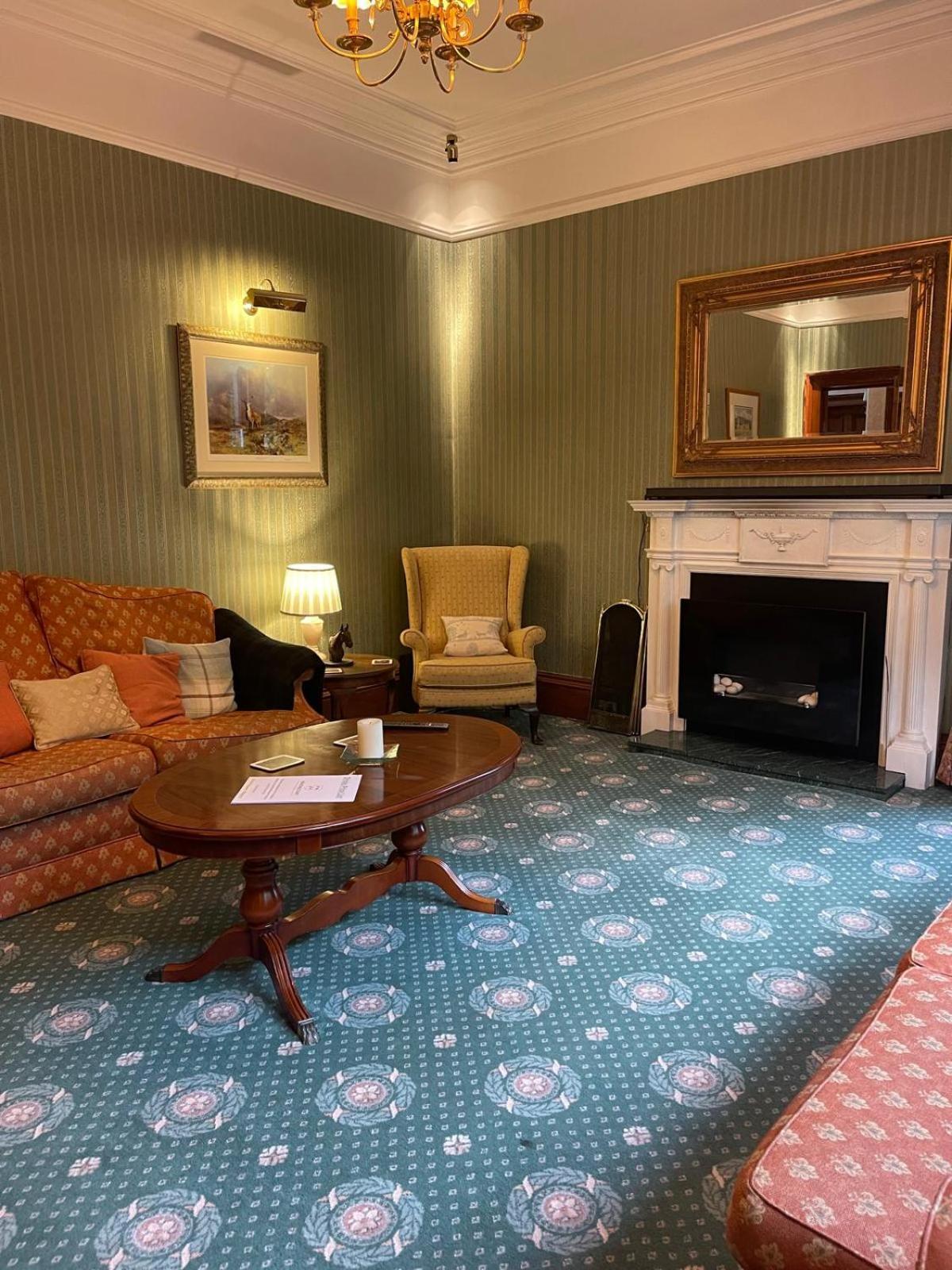 Ravenscourt House, Guest House Grantown-on-Spey エクステリア 写真