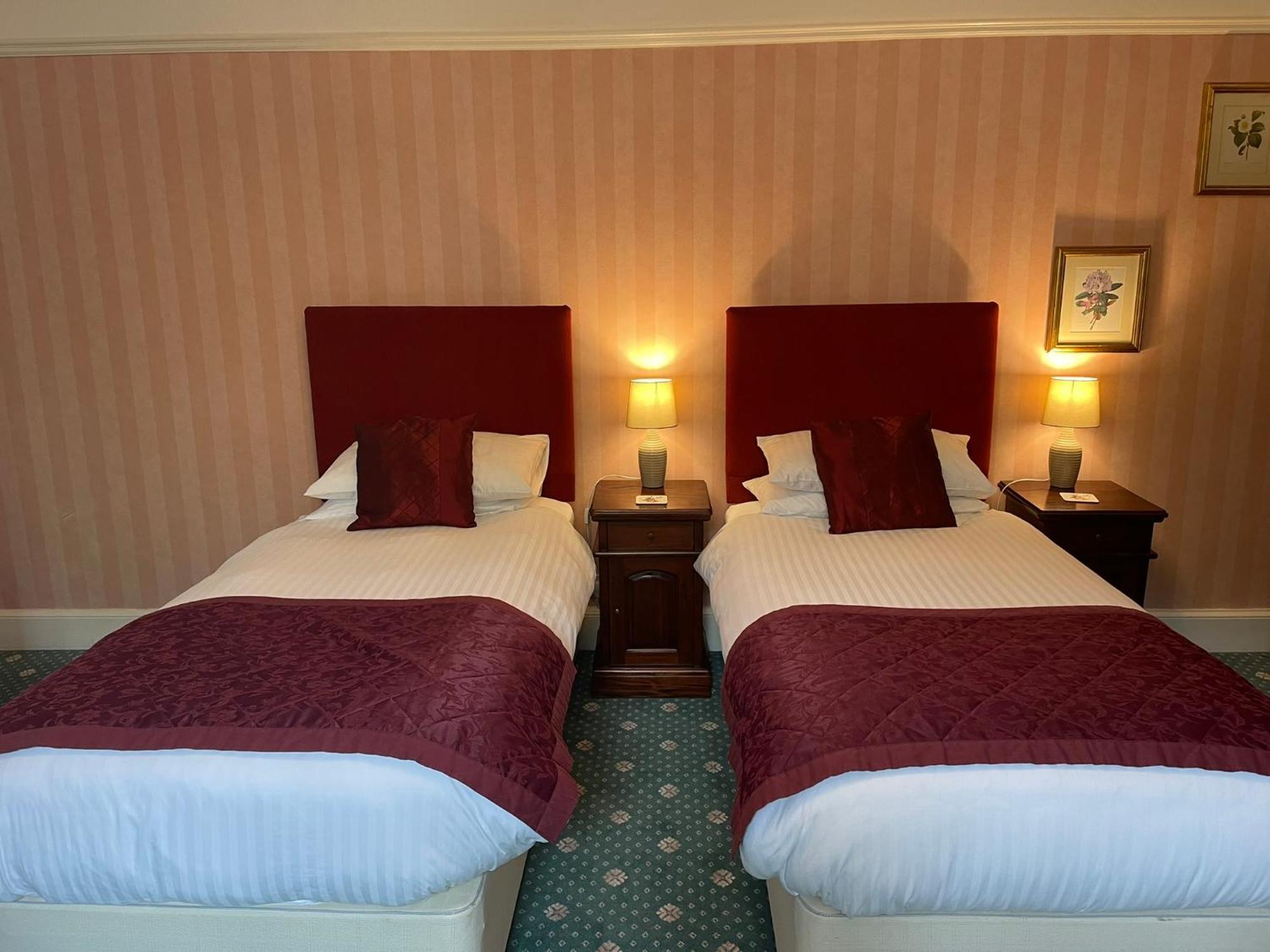 Ravenscourt House, Guest House Grantown-on-Spey エクステリア 写真