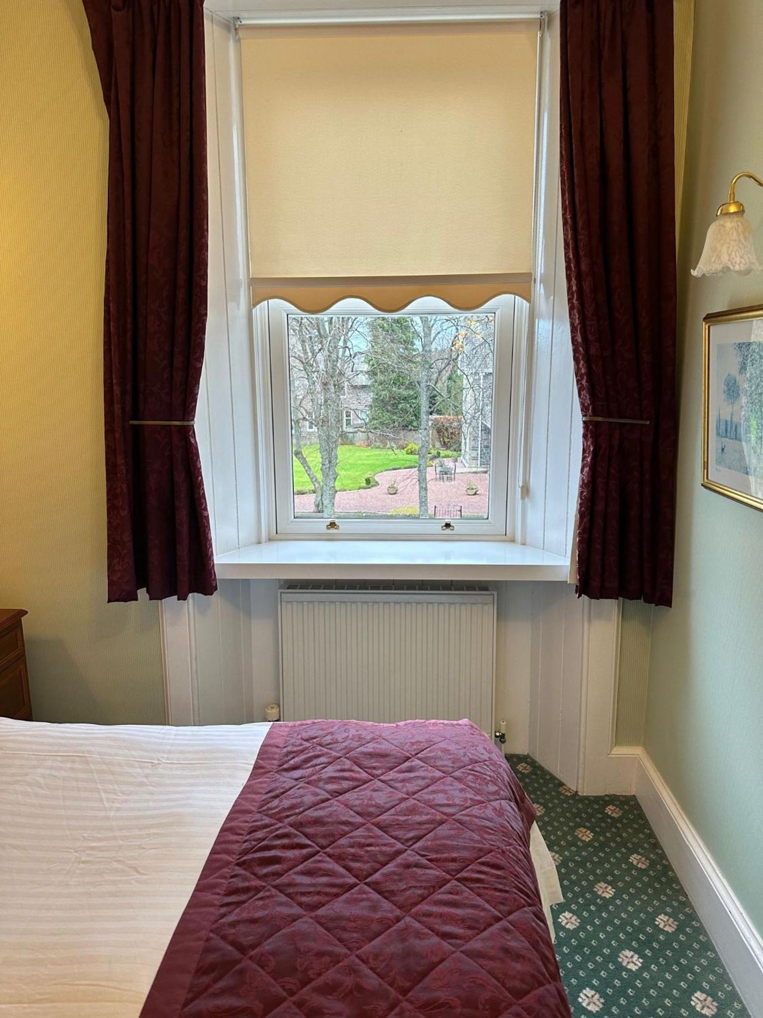 Ravenscourt House, Guest House Grantown-on-Spey エクステリア 写真