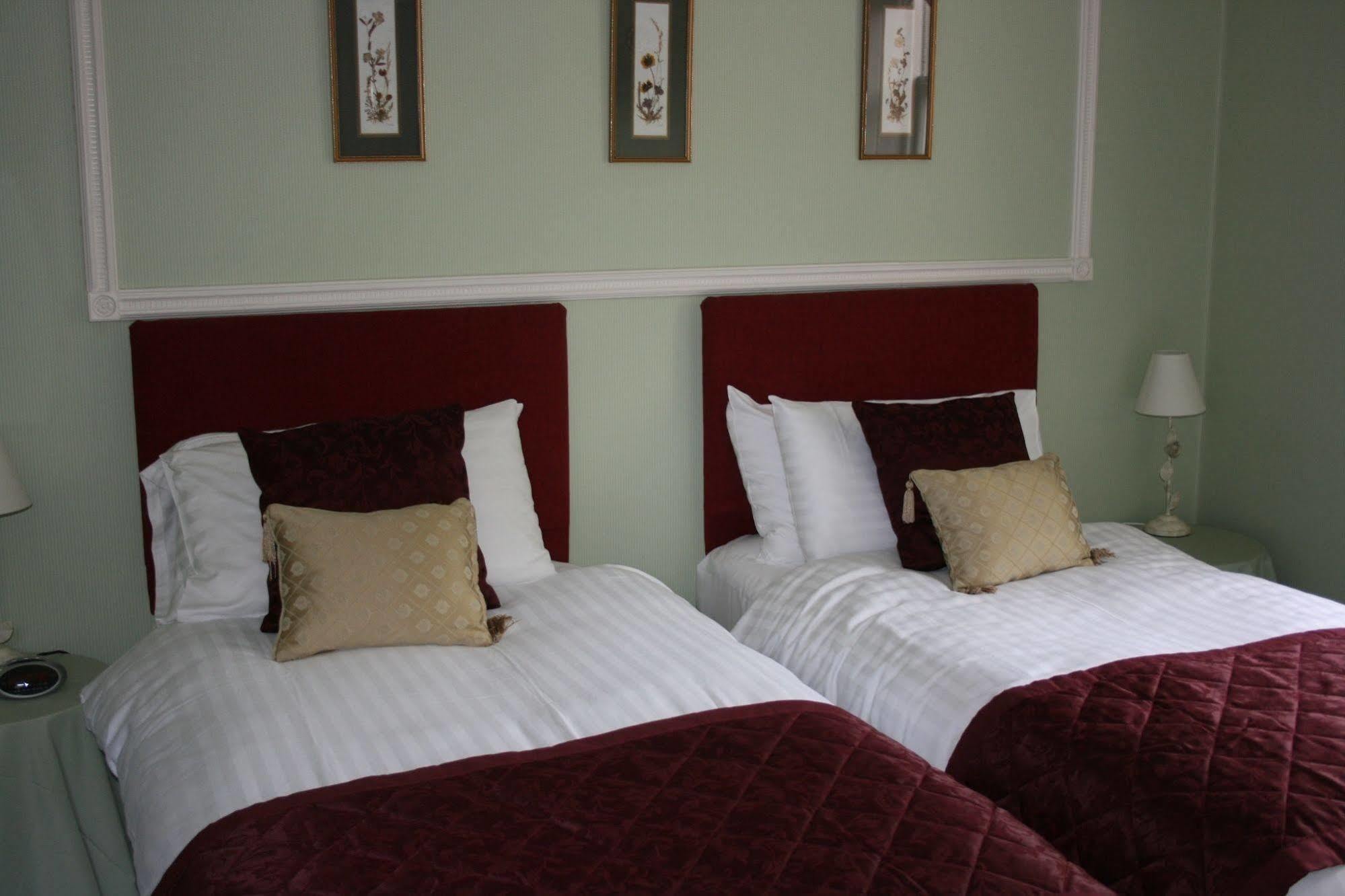 Ravenscourt House, Guest House Grantown-on-Spey エクステリア 写真